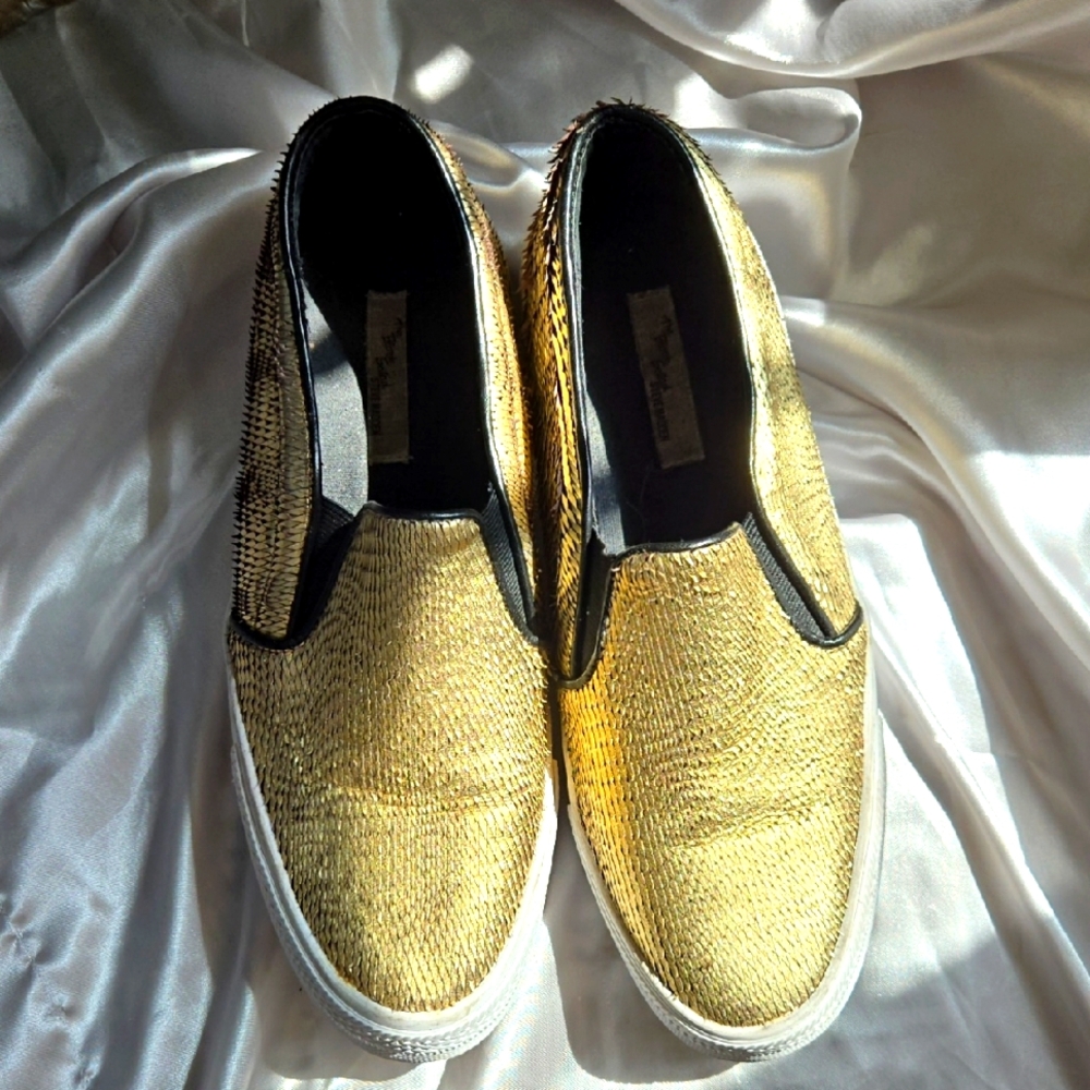 STEVE MADDEN Gold Leather Textured Slip-On Sneakers
